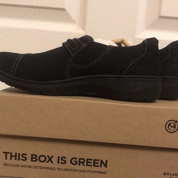 Clarks Women's Carleigh Comfort Pearl Loafer Black Nubuck Size 5.5M - Picture 8 of 9